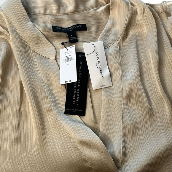 Banana Republic Crinkle Volume-Sleeve Blouse in Oyster Pearl Color Size … - Picture 7 of 12